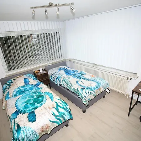 Ostfreesenhuus Vier Pfoten 펜션 마리엔해프