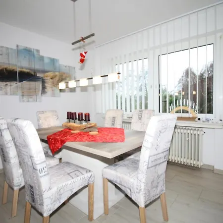 Ostfreesenhuus Vier Pfoten * 마리엔해프