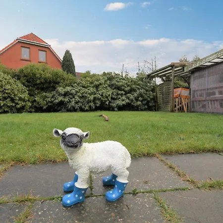 Ostfreesenhuus Vier Pfoten 펜션 *