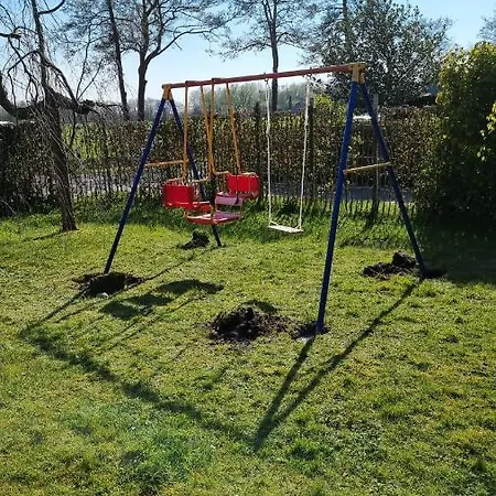 Ostfreesenhuus Vier Pfoten 펜션